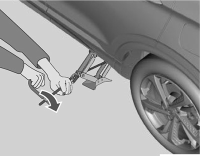 Снятие колеса с поврежденной шиной и установка запасного колеса Geely Coolray c 2022 года