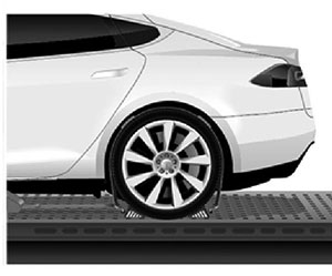 Погрузка автомобиля на платформу и крепление колес Tesla Model S c 2012 года